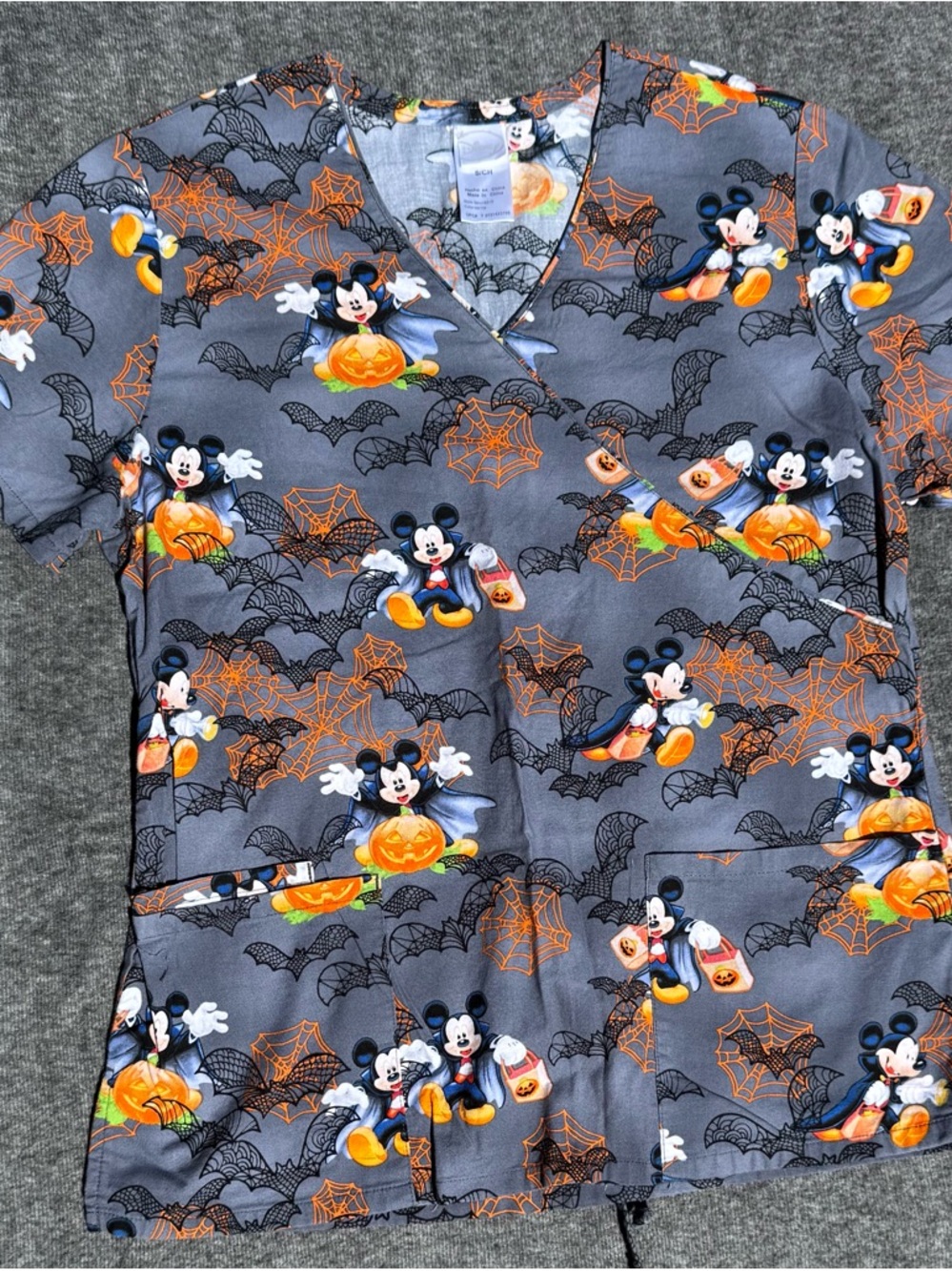 Disney Mickey Mouse Halloween Print Scrub Top Size Small  - Gray & Orange
